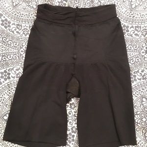 SPANX Super Power Mid-Thigh Panty